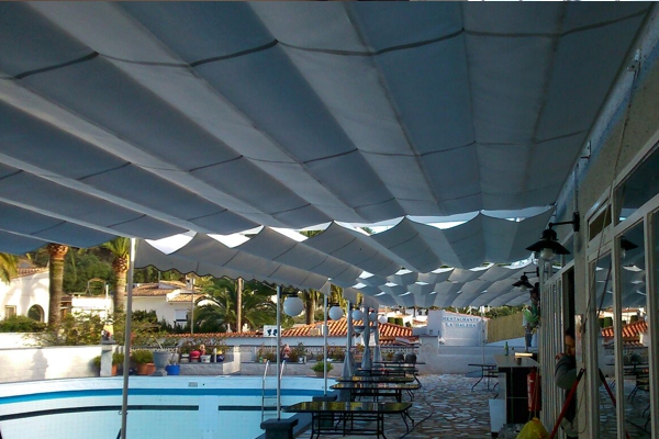 Pérgola 80x40 en una terraza en Valencia