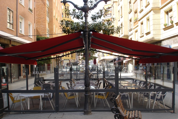 Toldo extensible doble para bar