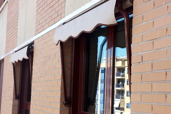 Toldo para ventana en Valencia